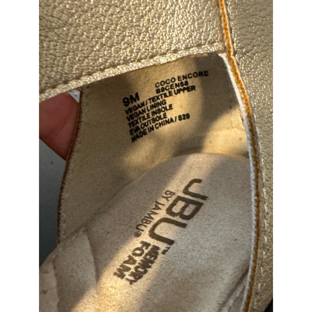 JBU Memory Foam by Jambu Gold Sandals Size 9M - Picture 9 of 9